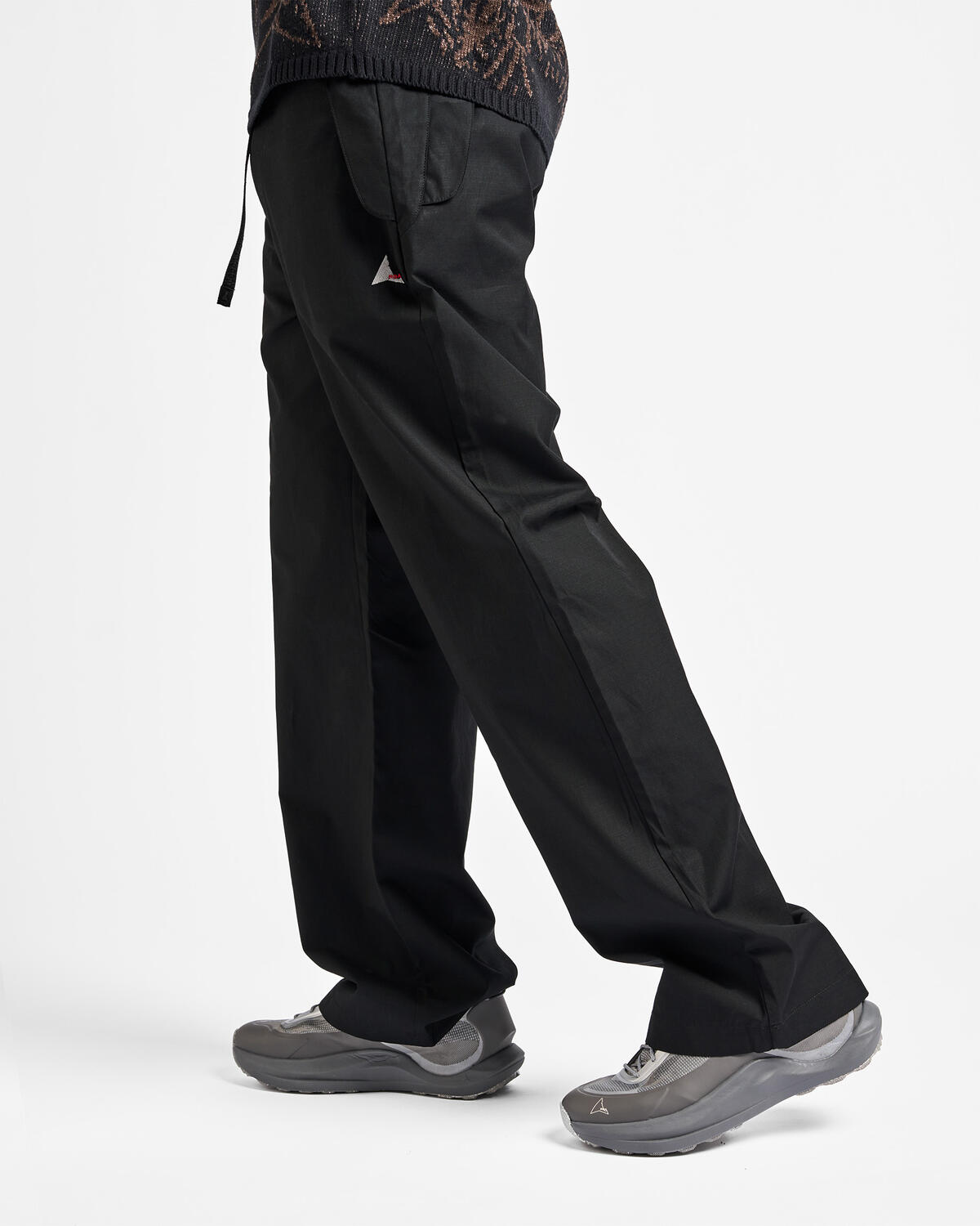 ROA Centipede Buckle Chino Pant | YBMW044FA41-BLK0001 | AFEW STORE ROA Centipede Buckle Chino Pant | YBMW044FA41-BLK0001 | AFEW STORE